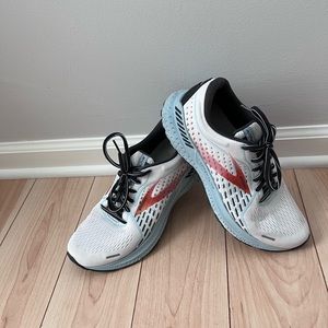 Brooks Adrenaline GTS 21